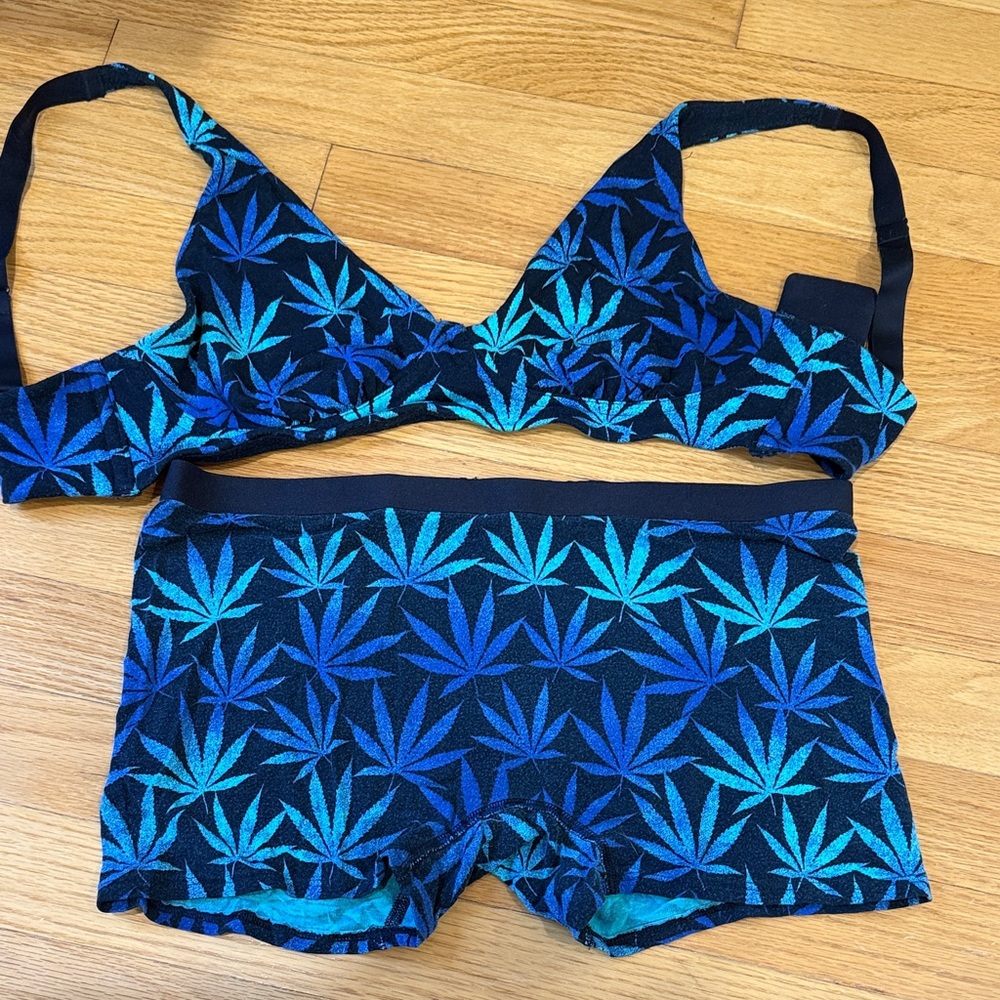 MeUndies Blue and Teal Leaf Print Boxer Briefs